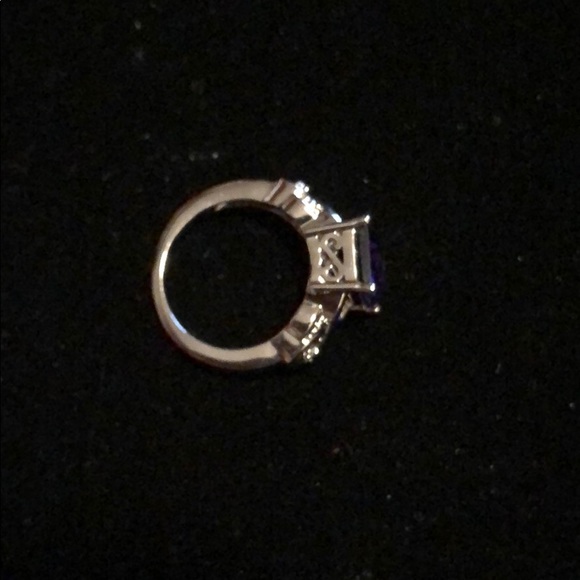 Ring (Amethyst) - Picture 5 of 7